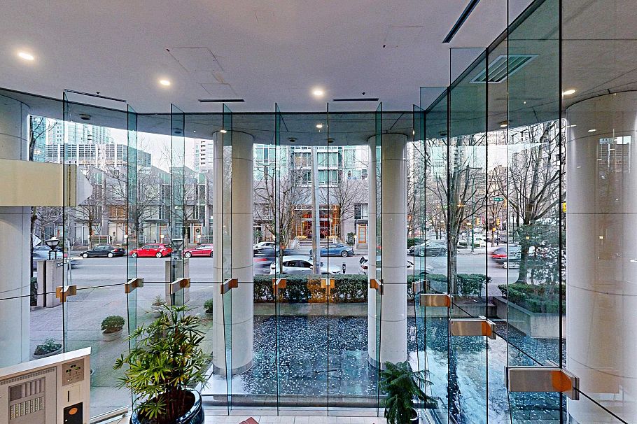 2901 1200 Alberni Street Vancouver, BC - 3