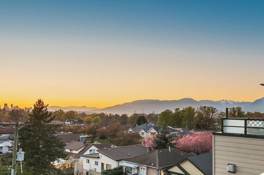 PH5 2889 E 1st Avenue Vancouver, BC - 3