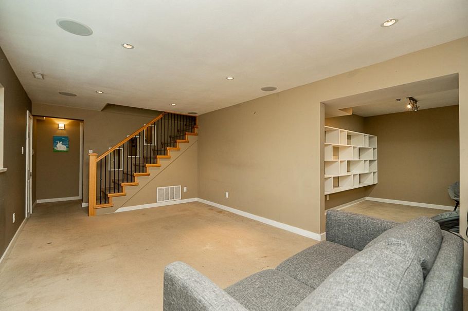 7621 Elliott Street Vancouver, BC - 29