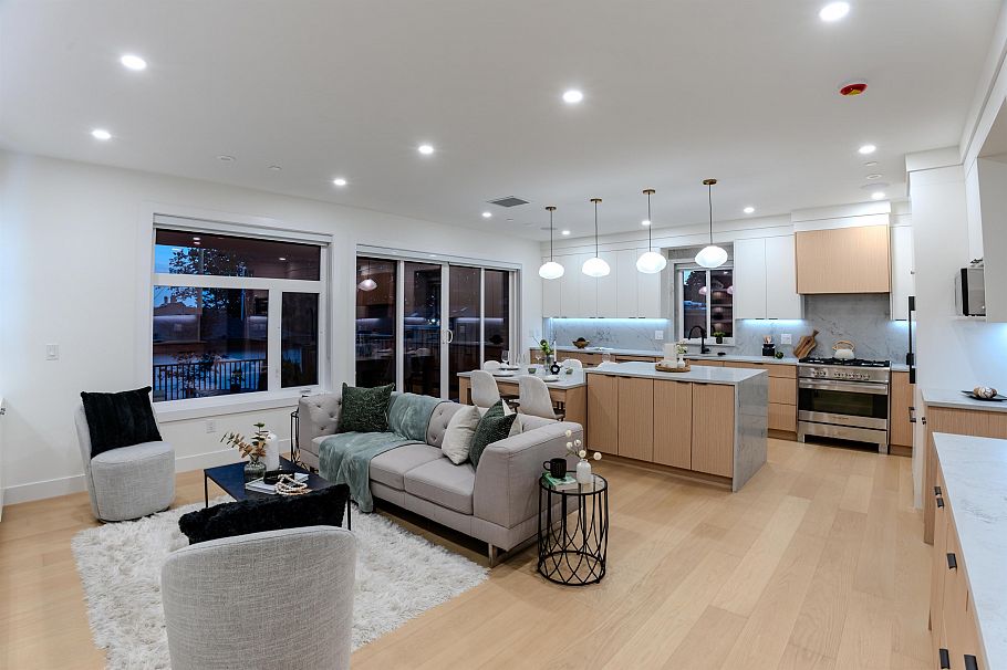 2 3576 E Pender Street Vancouver, BC - 18