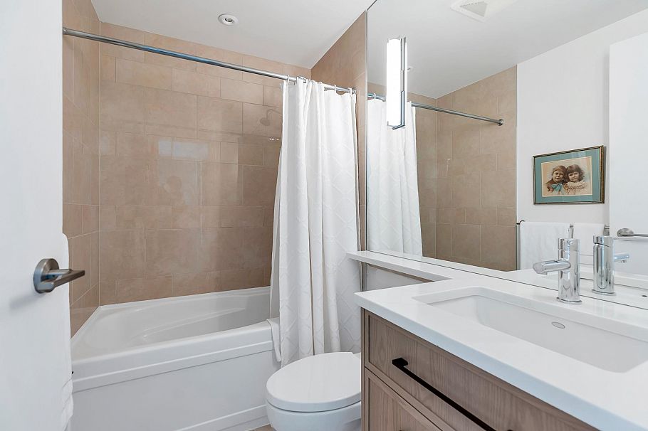 801 1328 Marinaside Crescent Vancouver, BC - 29