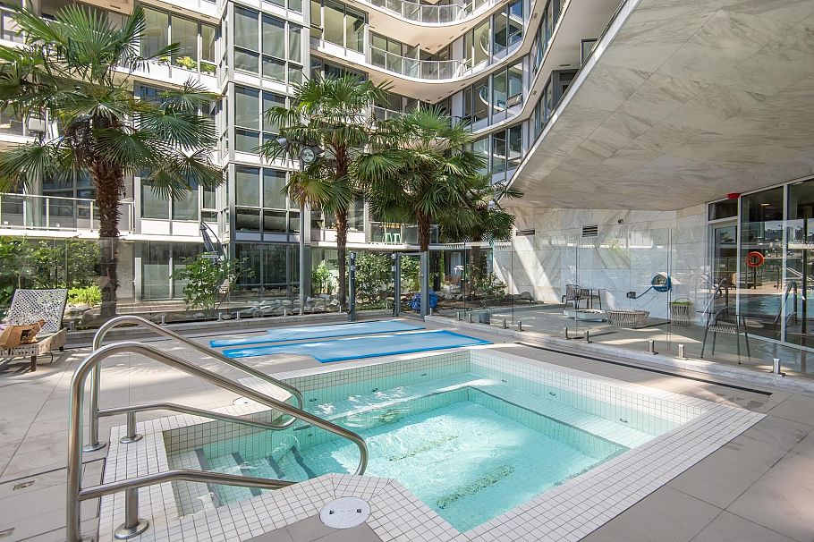 303 68 Smithe Street Vancouver, BC - 23