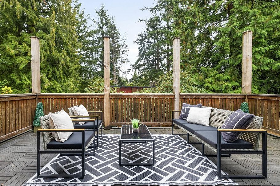 1561 Merlynn Crescent North Vancouver, BC - 11