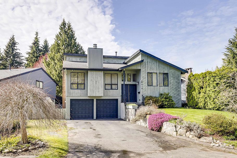 2419 Weymouth Place North Vancouver, BC - 1