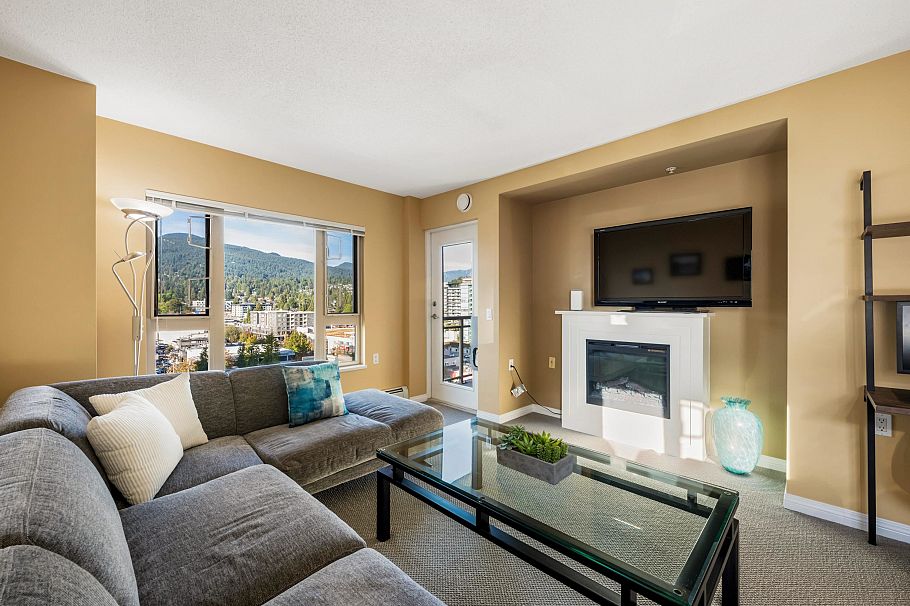 1206 121 W 15th Street North Vancouver, BC - 2