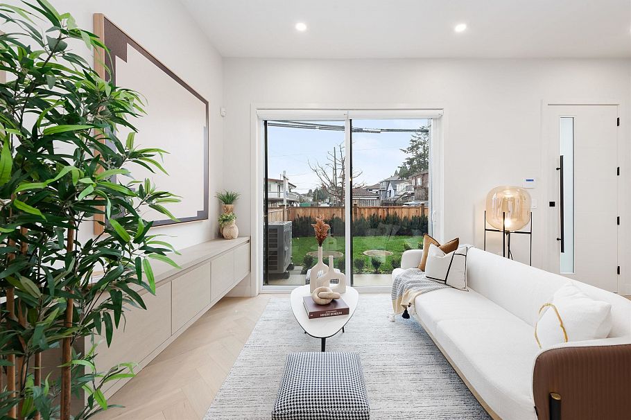 3351 Kaslo Street Vancouver, BC - 3