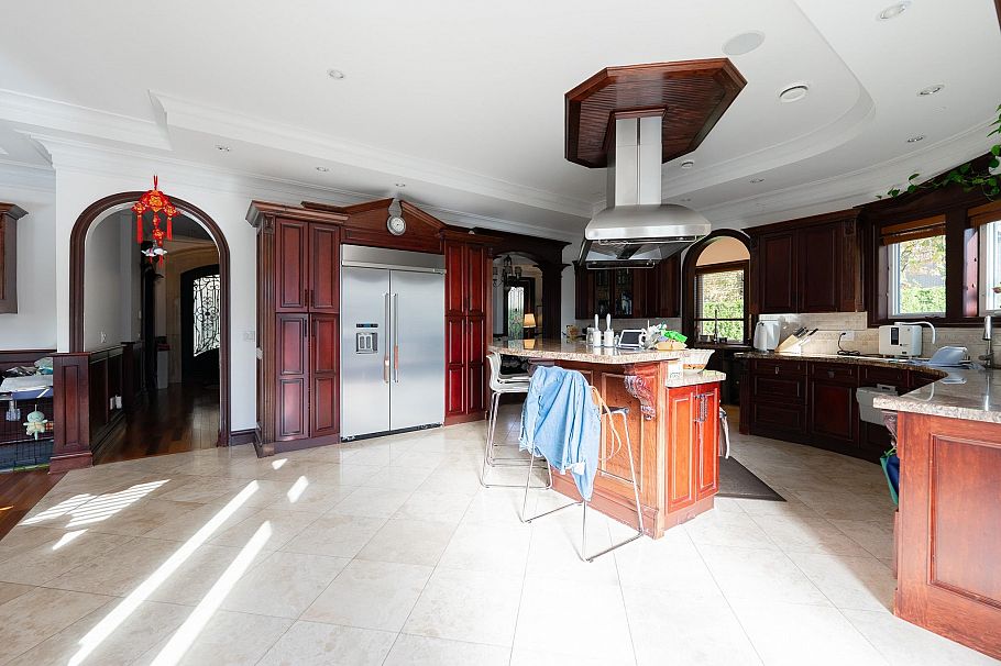 2502 W 36th Avenue Vancouver, BC - 14