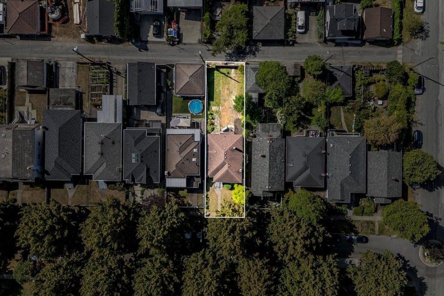 420 E 46th Avenue Vancouver, BC - 30