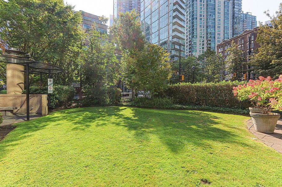 501 555 Jervis Street Vancouver, BC - 25