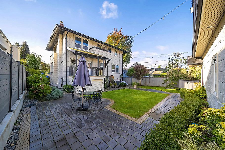 3765 W 3rd Avenue Vancouver, BC - 6