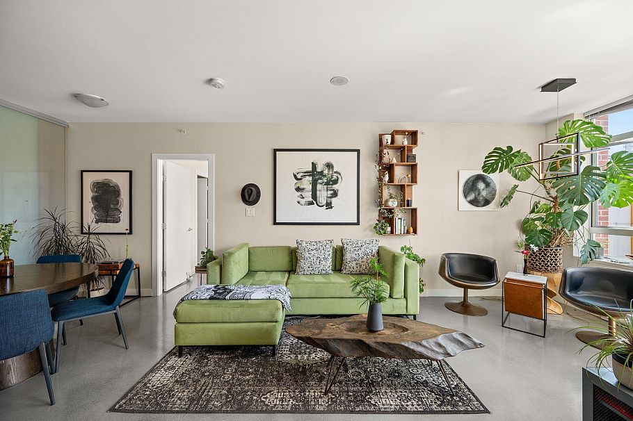 315 221 Union Street Vancouver, BC - 1