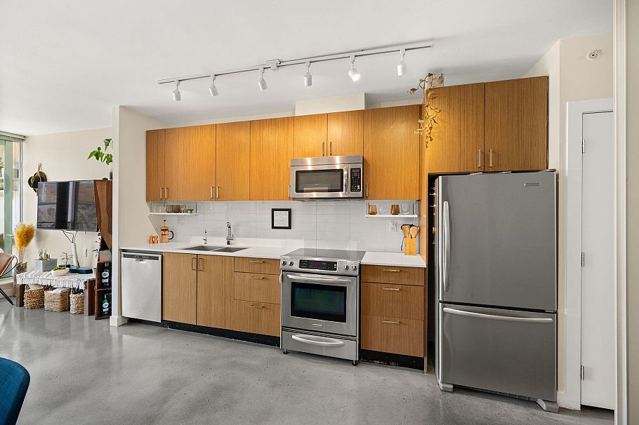 315 221 Union Street Vancouver, BC - 20