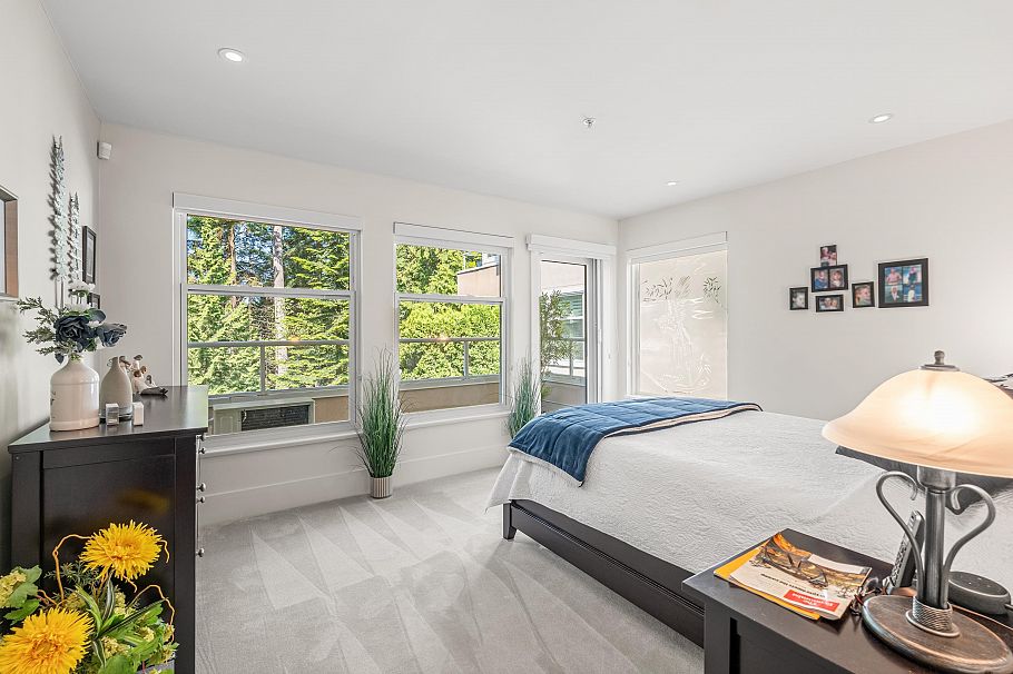 4 2425 Edgemont Boulevard North Vancouver, BC - 17