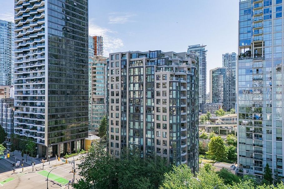 605 888 Pacific Street Vancouver, BC - 22