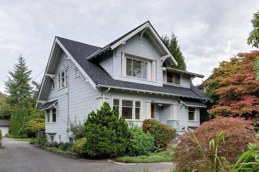 1251 W King Edward Avenue Vancouver, BC - 2