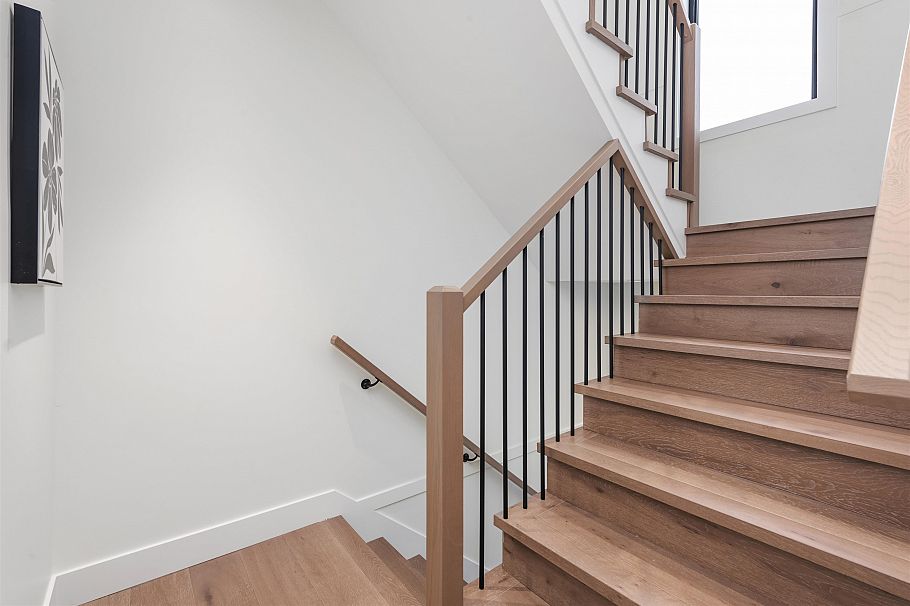 2 878 E 37th Avenue Vancouver, BC - 23