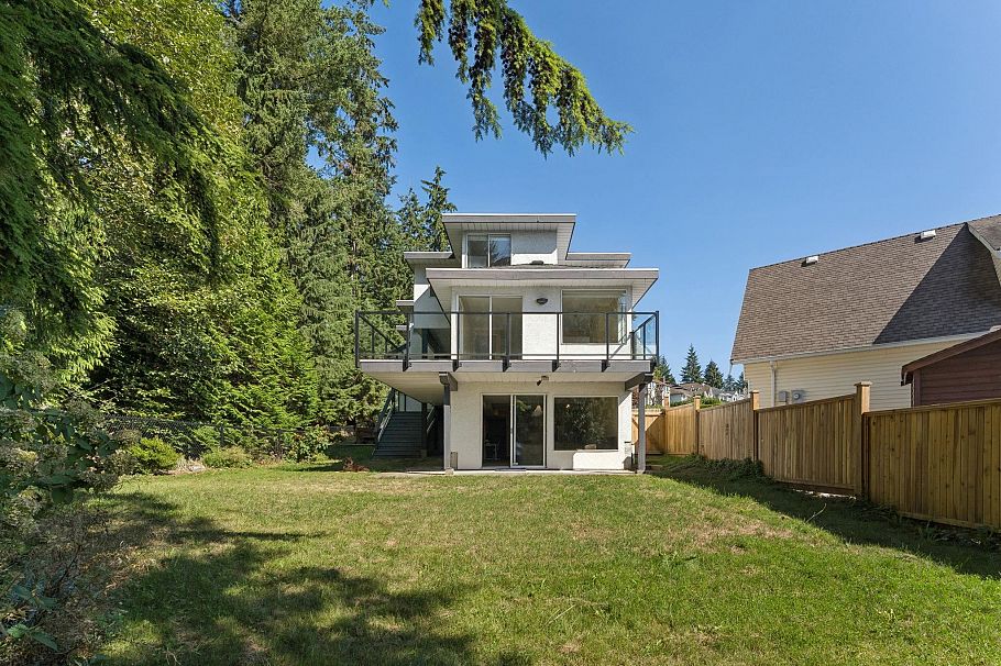 3908 Blantyre Place North Vancouver, BC - 30