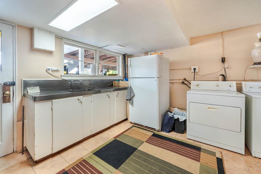 349 Midlothian Street Vancouver, BC - 25