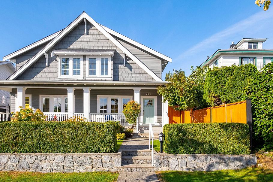308 E 9th Street North Vancouver, BC - 1