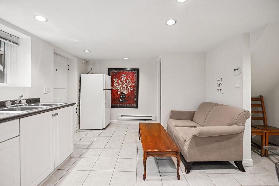 565 E 50th Avenue Vancouver, BC - 14