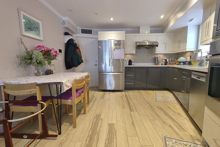 2055 Triumph Street Vancouver, BC - 9