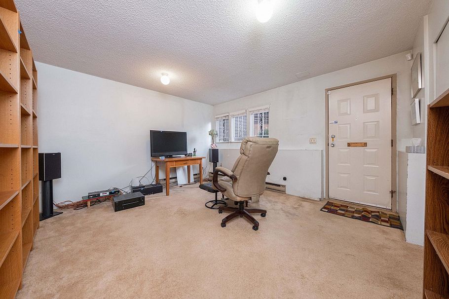 14 251 W 14th Street North Vancouver, BC - 21