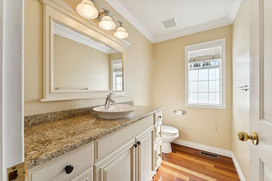 3908 Blantyre Place North Vancouver, BC - 17