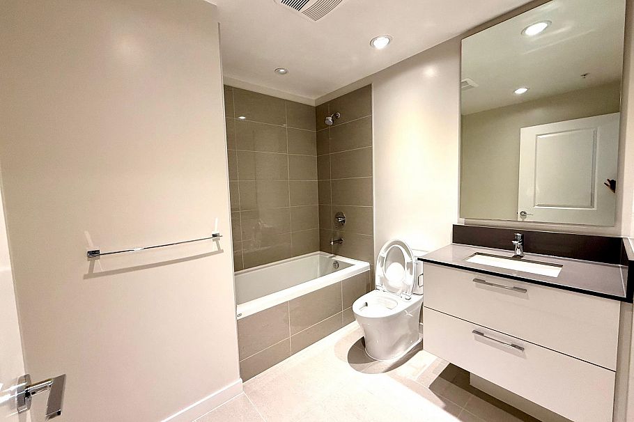 704 3487 Binning Road Vancouver, BC - 19