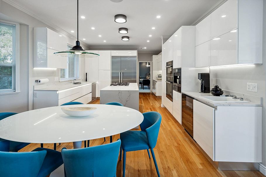 3823 Michener Way North Vancouver, BC - 8