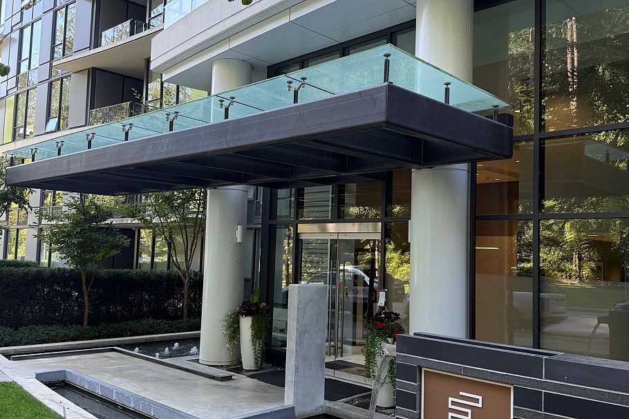 704 3487 Binning Road Vancouver, BC - 3