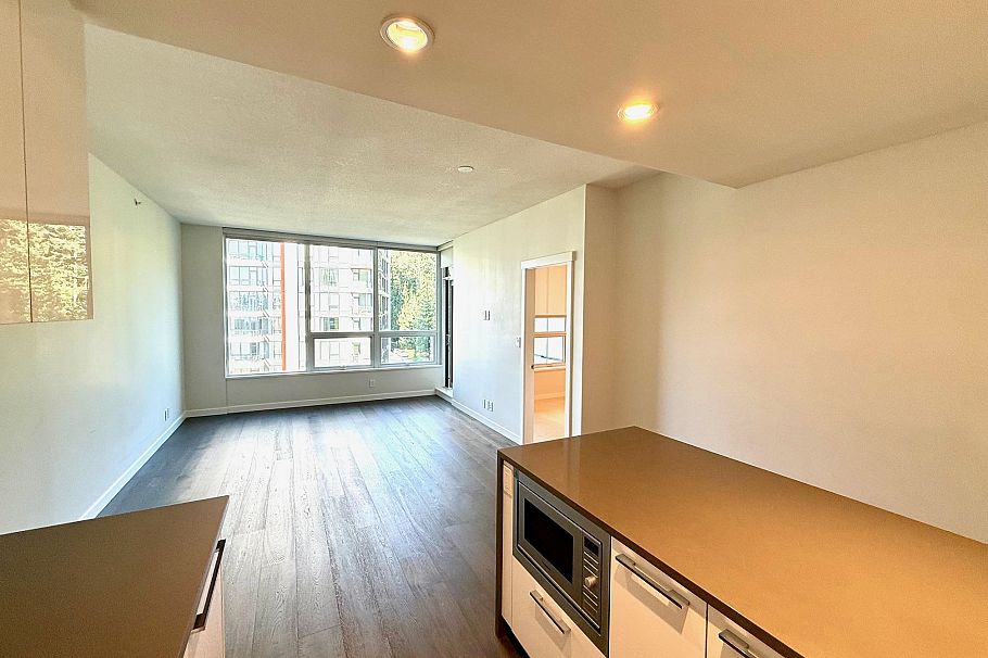 704 3487 Binning Road Vancouver, BC - 12