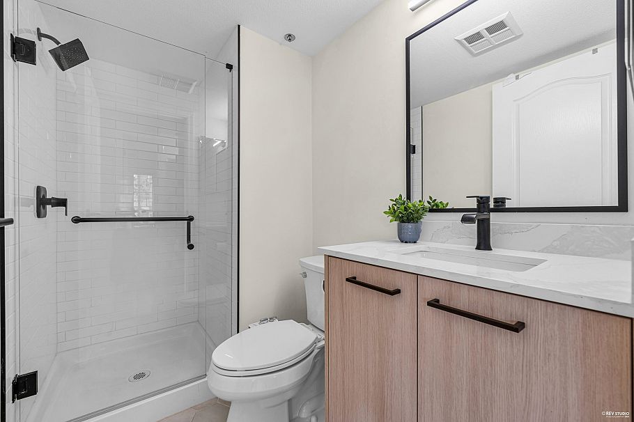 305 868 W 16th Avenue Vancouver, BC - 20