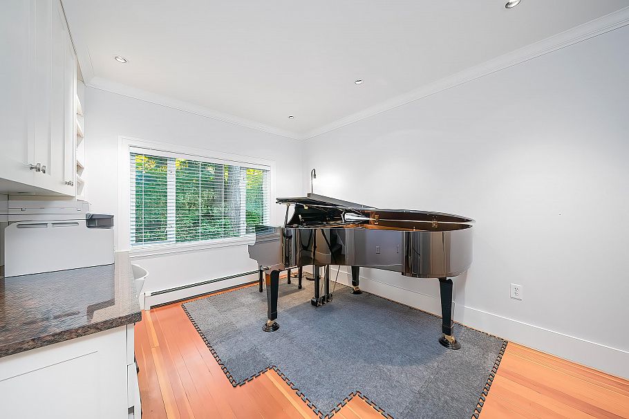 2896 W 41st Avenue Vancouver, BC - 19