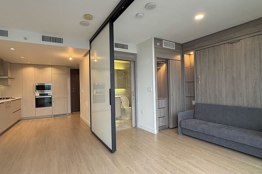 2612 89 Nelson Street Vancouver, BC - 4