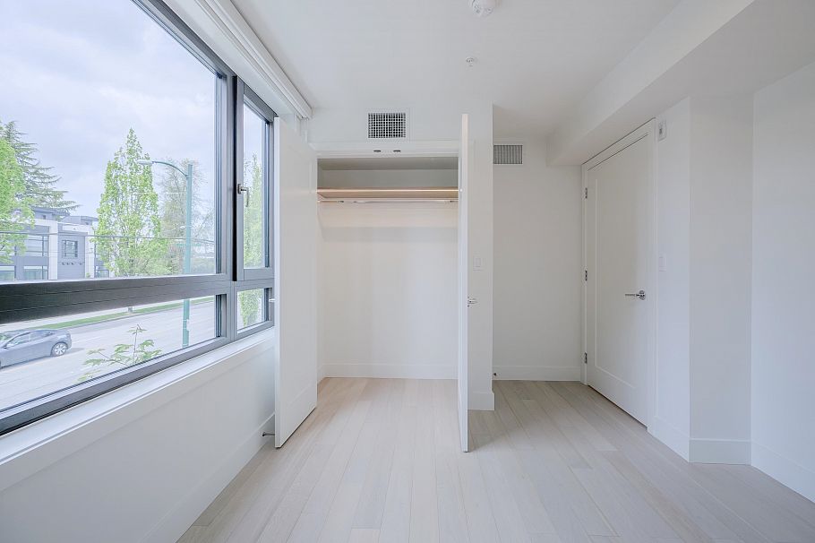 6322 Oak Street Vancouver, BC - 12