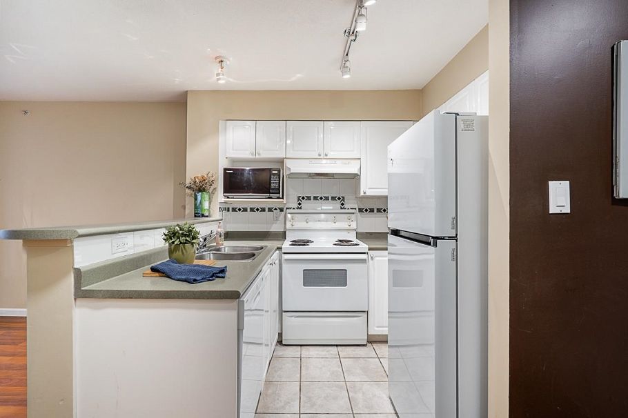 PH17 760 Kingsway Vancouver, BC - 9