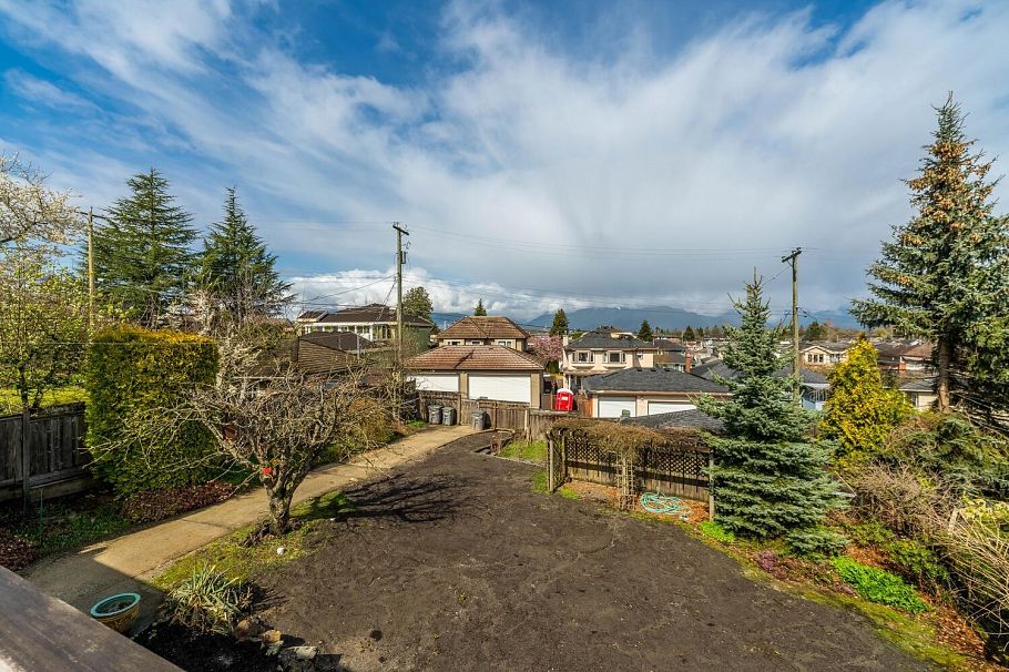 349 Midlothian Street Vancouver, BC - 28