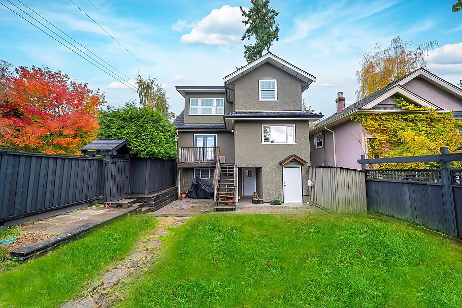 2896 W 41st Avenue Vancouver, BC - 37