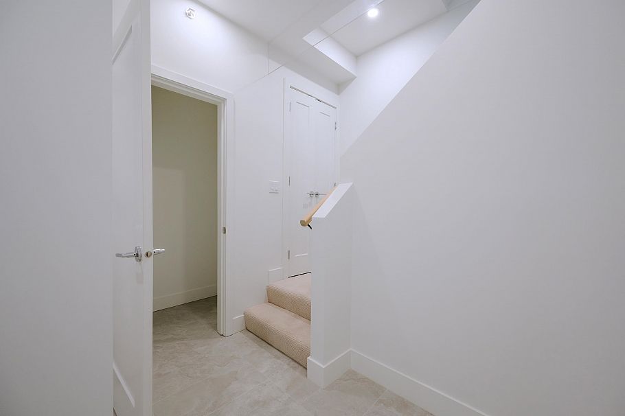 6322 Oak Street Vancouver, BC - 26