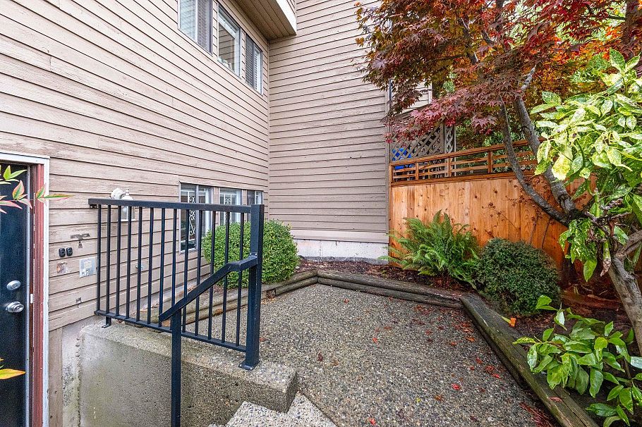 14 251 W 14th Street North Vancouver, BC - 23