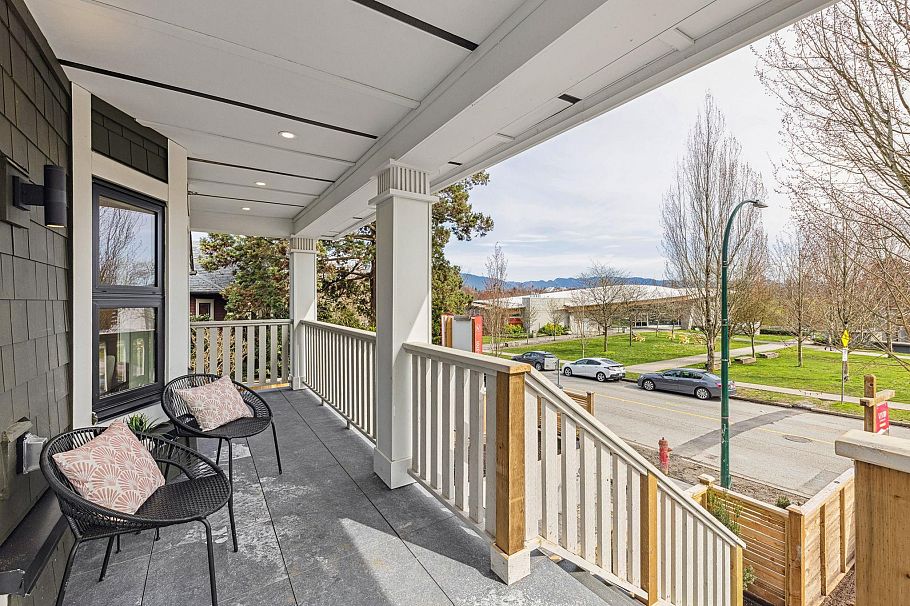 3381 Victoria Drive Vancouver, BC - 5