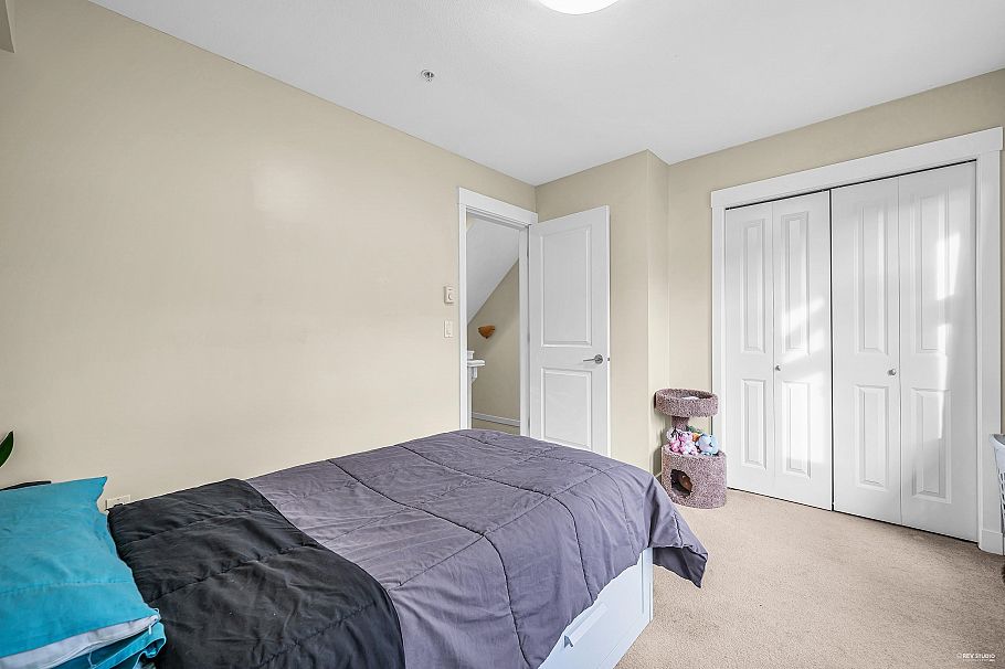 329 W 59th Avenue Vancouver, BC - 23