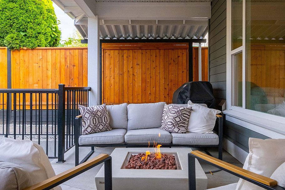 308 E 9th Street North Vancouver, BC - 29