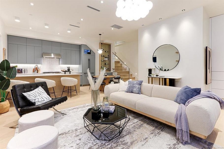 1943 E 6th Avenue Vancouver, BC - 4