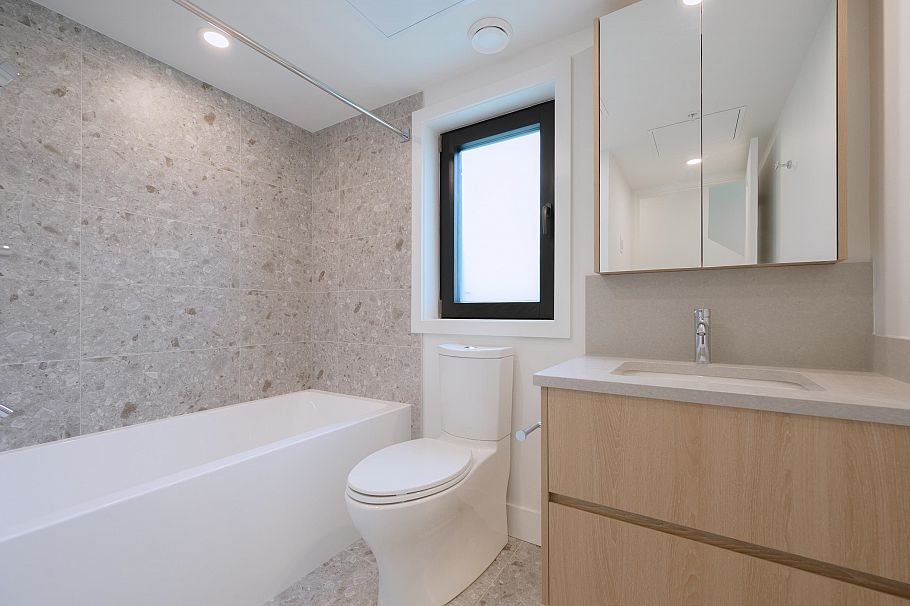 6322 Oak Street Vancouver, BC - 14