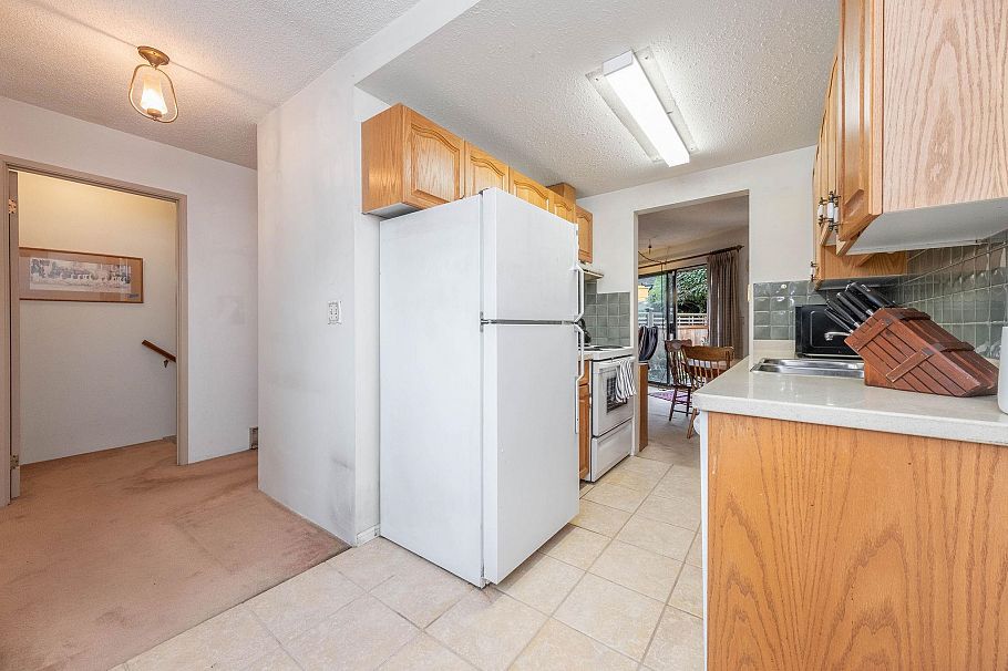 14 251 W 14th Street North Vancouver, BC - 9