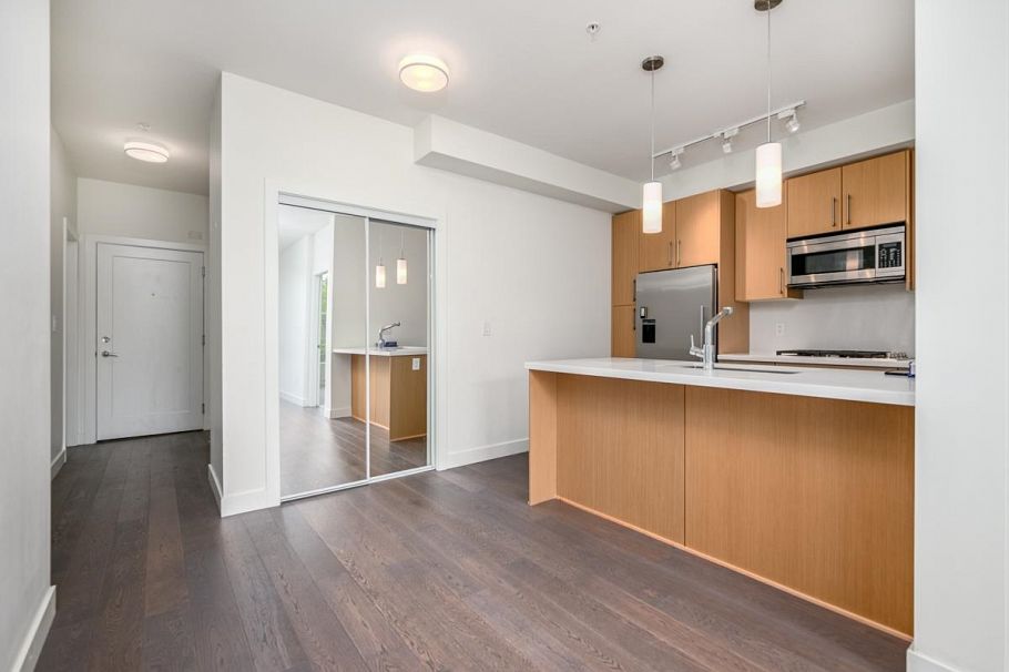 310 5325 West Boulevard Vancouver, BC - 7