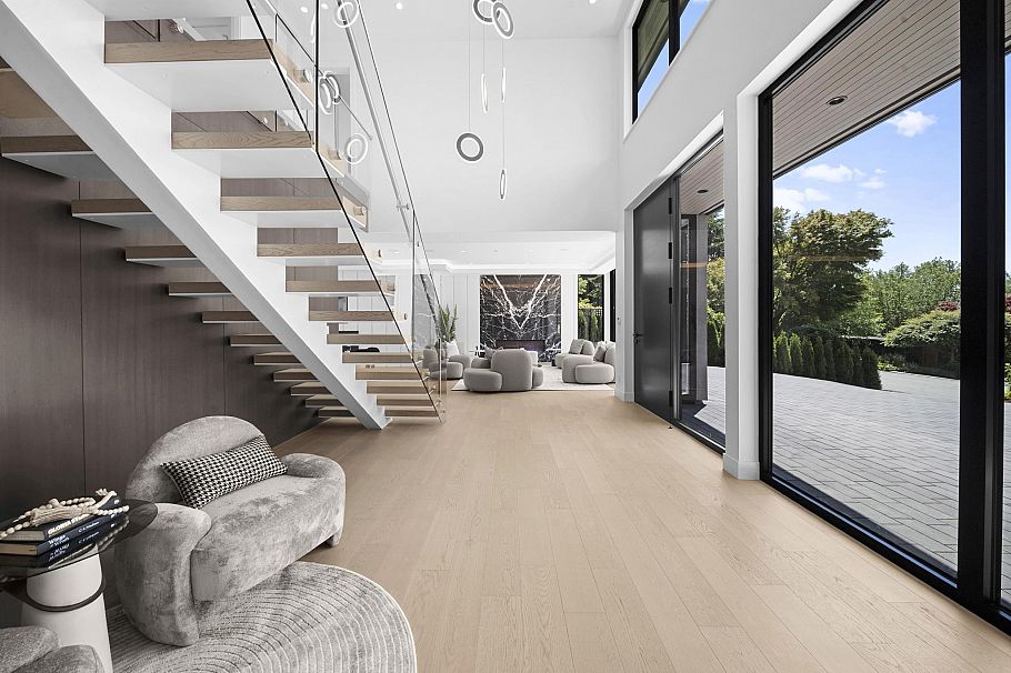 680 Westhyde Place North Vancouver, BC - 4