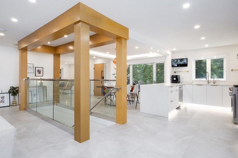 4283 Capilano Road North Vancouver, BC - 11