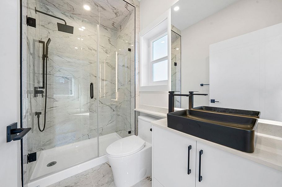 4318 Nanaimo Street Vancouver, BC - 32